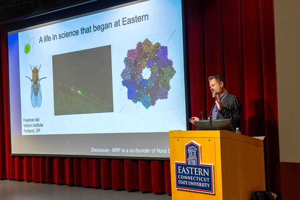 Marc Freeman '93 speaks with students